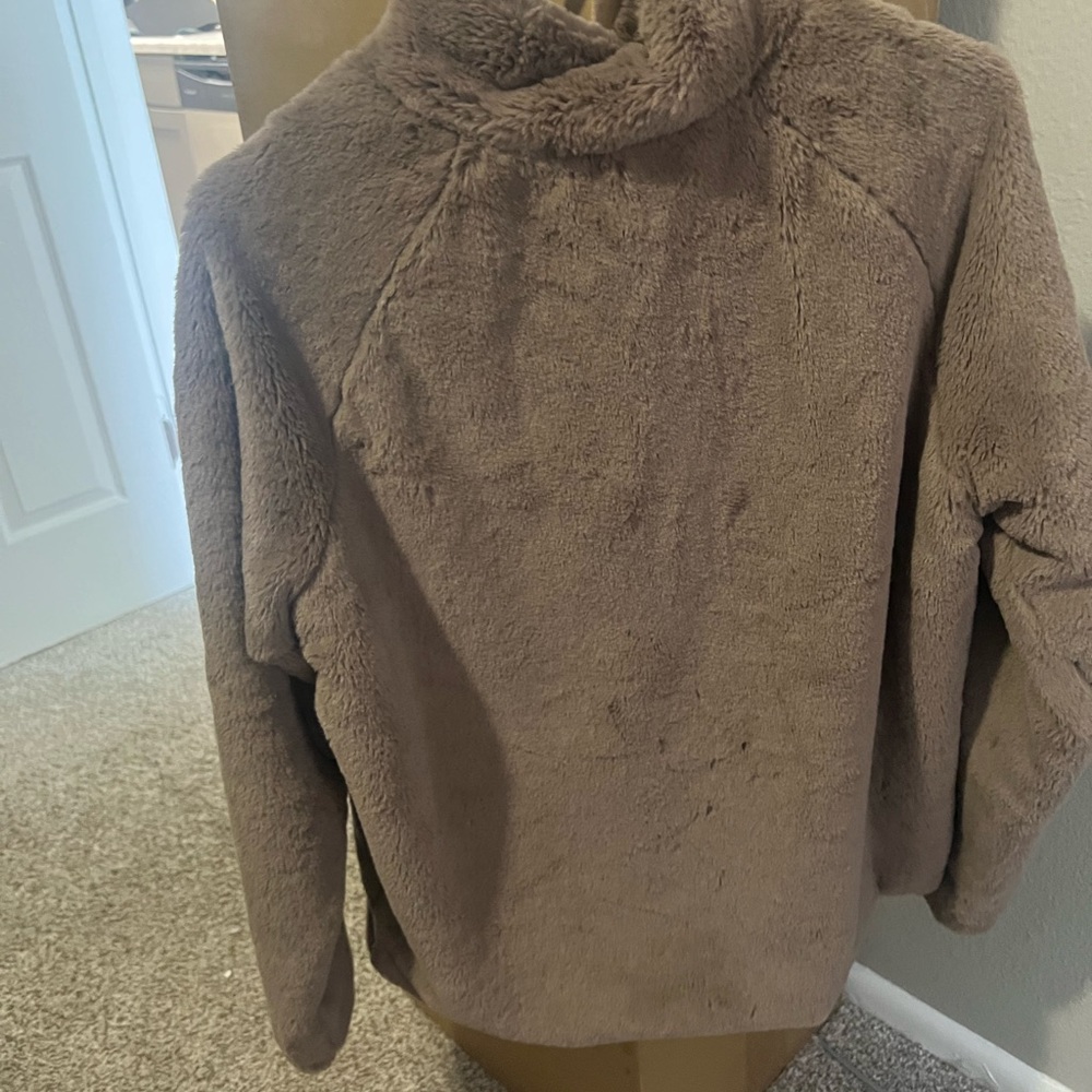 Fuzzy jacket - Picture 2 of 2